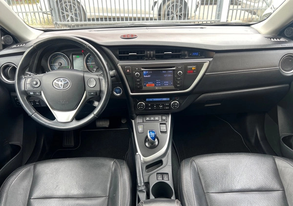 Toyota Auris cena 46500 przebieg: 218000, rok produkcji 2013 z Jedwabne małe 466